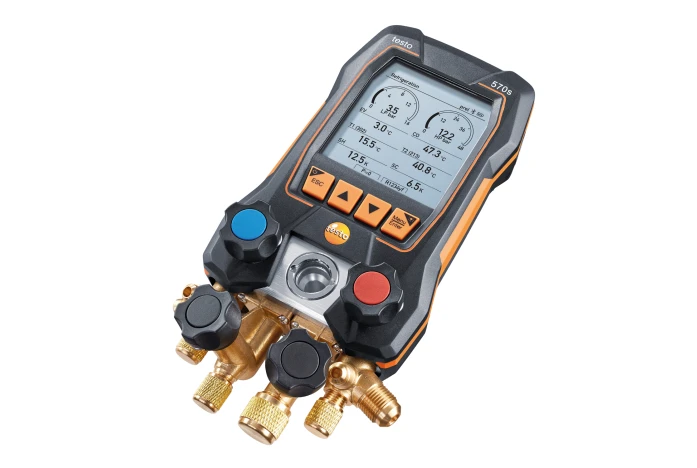 testo 570s - Digital manifold with 4-way valve block, Bluetooth and intelligent error analysis (2024 Model)