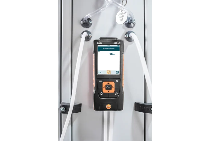testo 440 dP - Air velocity and IAQ measuring instrument with differential pressure sensor 8 testo 440 dP - Air velocity and IAQ measuring instrument with differential pressure sensor