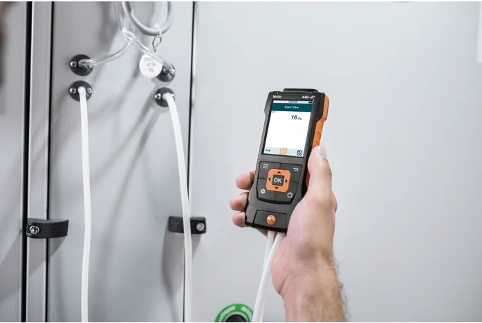 testo 440 dP - Air velocity and IAQ measuring instrument with differential pressure sensor 9 testo 440 dP - Air velocity and IAQ measuring instrument with differential pressure sensor