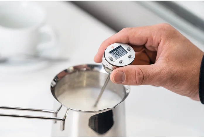Waterproof mini probe thermometer - Waterproof mini-thermometer.