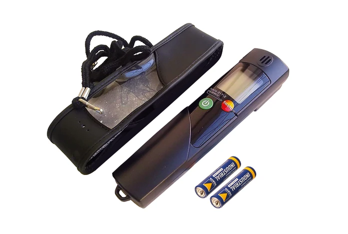 testo 317-2 - Gas leak detector with optical trend display