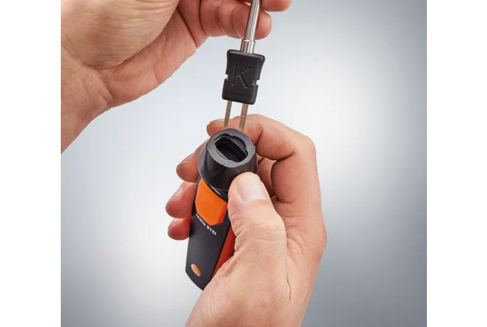 testo 915i - Thermometer with surface probe and smartphone operation